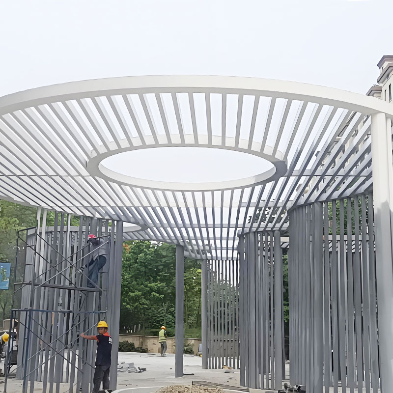Pergola i galvaniseret stål